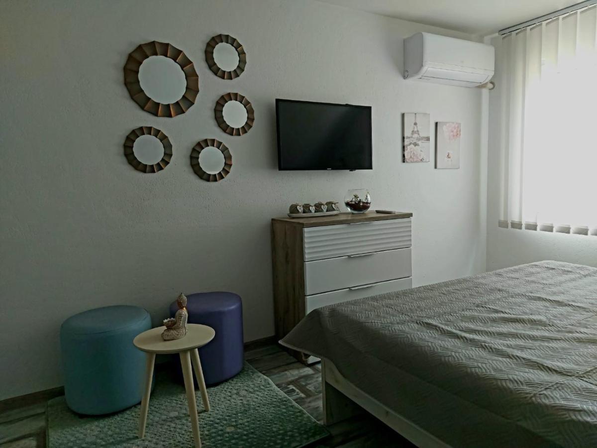 Lucic Guesthouse Cetynia Zewnętrze zdjęcie