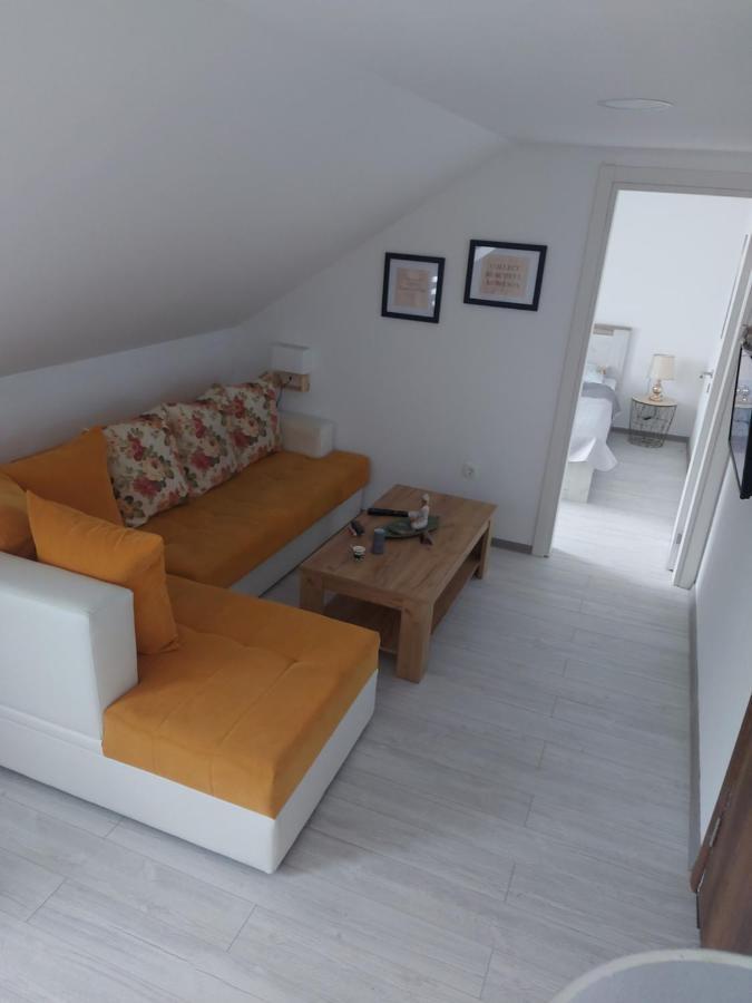 Lucic Guesthouse Cetynia Zewnętrze zdjęcie