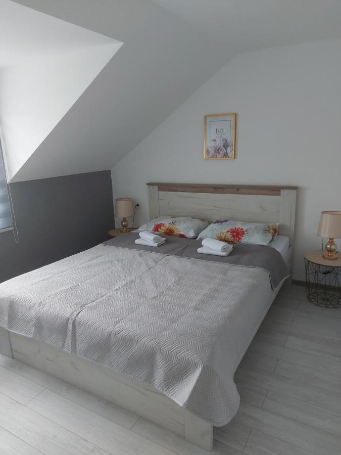 Lucic Guesthouse Cetynia Zewnętrze zdjęcie