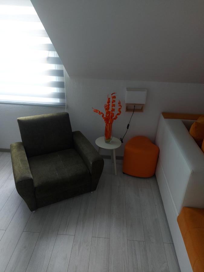 Lucic Guesthouse Cetynia Zewnętrze zdjęcie